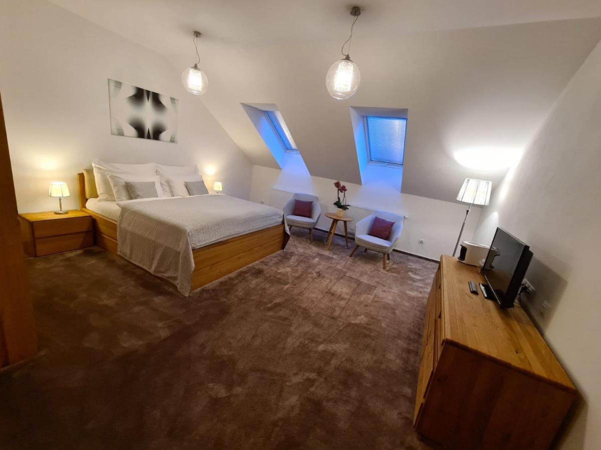 Penzion Na Sklepich Chrudim Extérieur photo